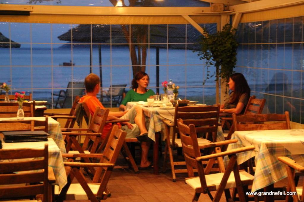 Nefeli Wind Club Aparthotel Vasilikí Buitenkant foto